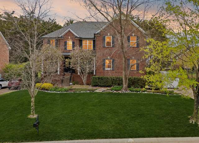 Property at 5521 Traceside Dr, Nashville, TN 37221, 4 beds, 2.5 baths