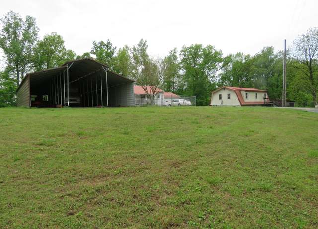 Property at 891 Vickers Ridge Rd, Baxter, TN 38544, 2 beds, 1 bath