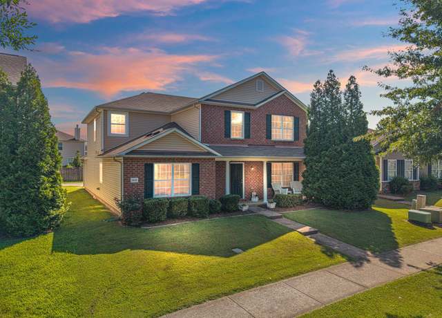 Property at 3636 Blaze Dr, Murfreesboro, TN 37128, 4 beds, 2.5 baths