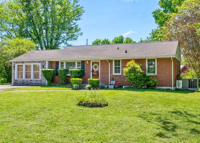 Property at 19 Bond St, Clarksville, TN 37040, 3 beds, 1 bath