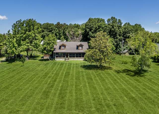 Property at 1794 Mosley Ferry Rd, Chapmansboro, TN 37035, 3 beds, 2.5 baths