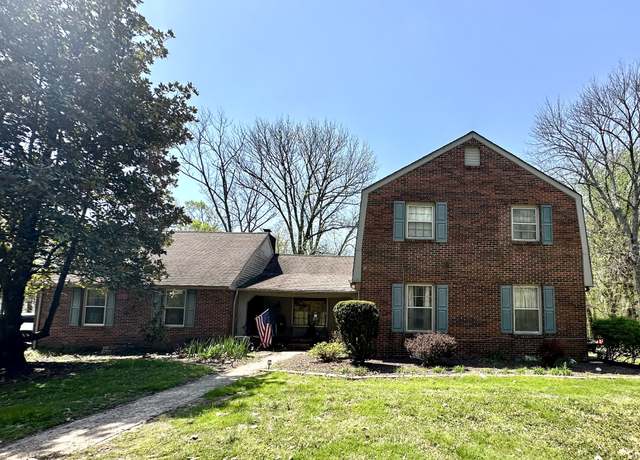 Property at 2311 Center Point Rd, Hendersonville, TN 37075, 4 beds, 2.5 baths