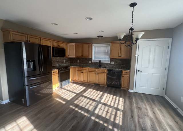 Property at 3344 Melissa Ln, Clarksville, TN 37042, 4 beds, 2.5 baths