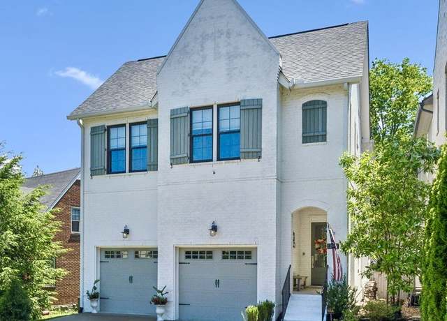Property at 1200 Parkview Cir, Nashville, TN 37204, 4 beds, 4.5 baths