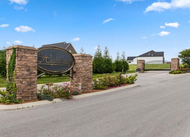Property at 67 Summerset Dr, Winchester, TN 37398, 3 beds, 2.5 baths