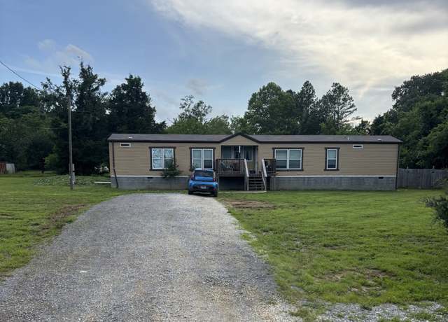 Property at 1206 Hwy 82 South, Shelbyville, TN 37160, 3 beds, 2 baths