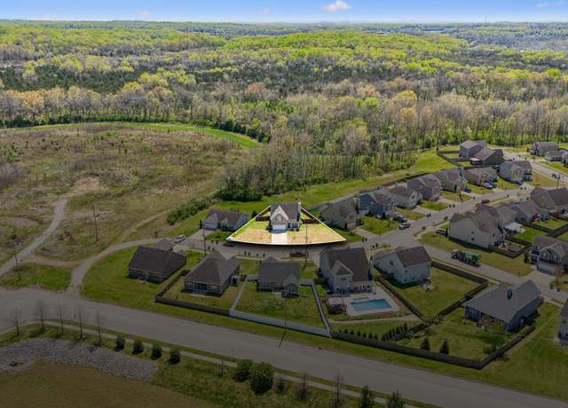 Property at 2145 Longhunter Chase Dr, Spring Hill, TN 37174, 3 beds, 2.5 baths