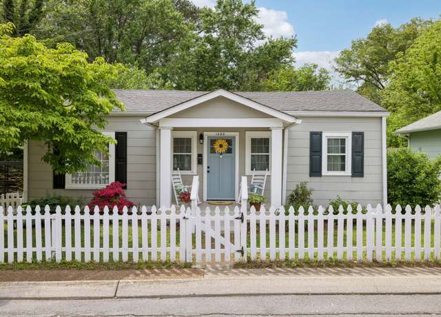 Property at 1304 Jones St, Old Hickory, TN 37138, 3 beds, 1 bath