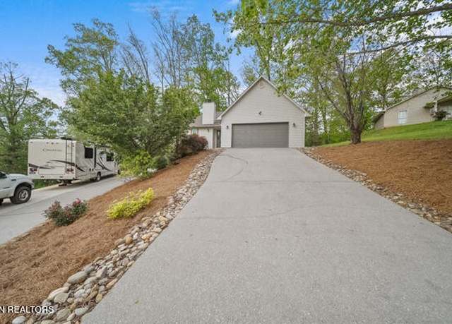 Property at 4321 Ingrid Dr, Maryville, TN 37801, 4 beds, 2.5 baths