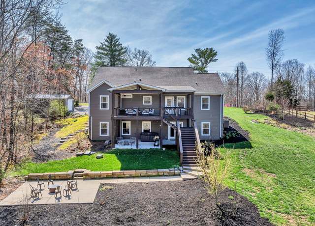 Property at 4095 Highway 96, Burns, TN 37029, 4 beds, 3 baths