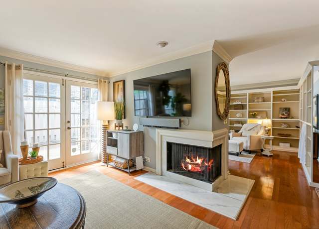 Property at 401 Bowling Ave #7, Nashville, TN 37205, 3 beds, 2.5 baths