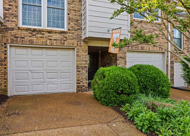Property at 401 Bowling Ave #7, Nashville, TN 37205, 3 beds, 2.5 baths