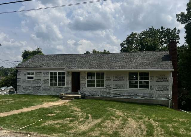 Property at 2939 Leatherwood Dr, Nashville, TN 37214, 5 beds, 3 baths