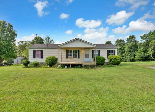 Property at 4445 Highland Rd, Lafayette, TN 37083, 3 beds, 2 baths