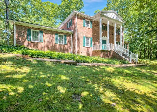 Property at 107 Leslie Ln, Hohenwald, TN 38462, 4 beds, 3 baths