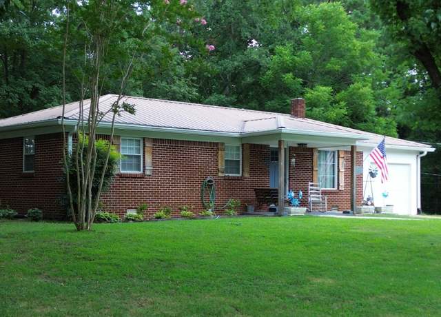 Property at 722 Hickory St, Centerville, TN 37033, 3 beds, 2 baths