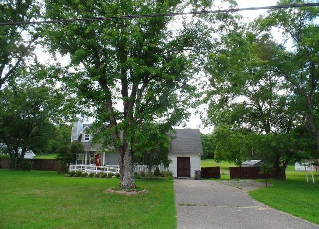 Property at 107 Oakland Dr, Gallatin, TN 37066, 3 beds, 2 baths