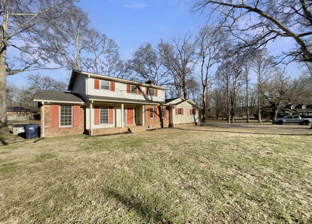 Property at 107 Cayce Valley Dr, Columbia, TN 38401, 5 beds, 3.5 baths