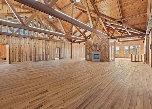 Property at 7331 Hunting Camp Rd, Fairview, TN 37062, 3 beds, 3.5 baths