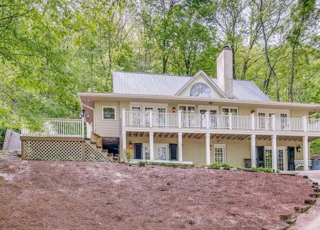 Property at 5322 General Forrest Ct, Nashville, TN 37215, 5 beds, 4 baths