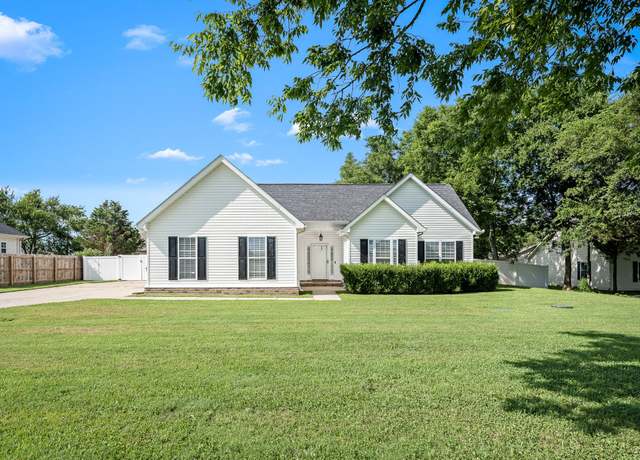 Property at 410 Stones River Ln, Murfreesboro, TN 37128, 3 beds, 2 baths