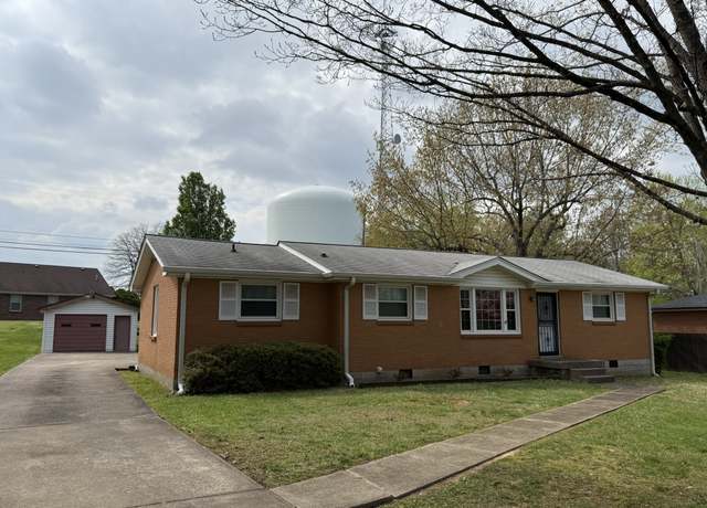 Property at 106 W Park Dr, Clarksville, TN 37043, 3 beds, 2 baths