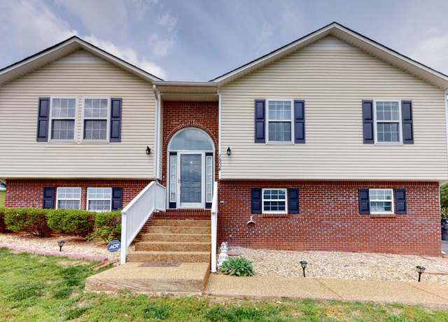 Property at 1504 Potter Dr, Columbia, TN 38401, 3 beds, 2.5 baths