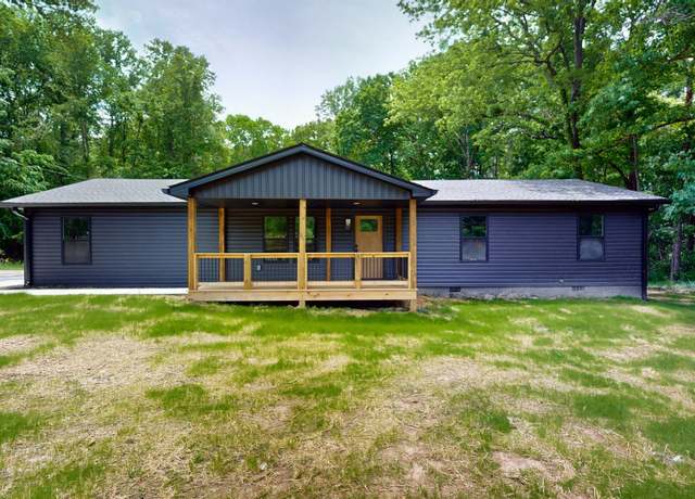 Property at 2038 Ogburn Chapel Rd, Clarksville, TN 37042, 4 beds, 2 baths