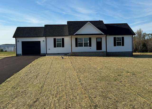 Property at 3392 Mcminnville Hwy, Sparta, TN 38583, 3 beds, 2 baths