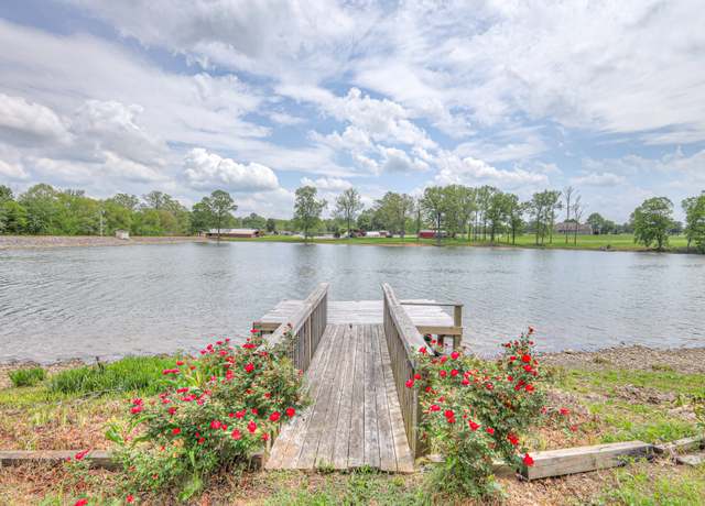 Property at 411 Willow Lake Dr, Portland, TN 37148, 3 beds, 2 baths