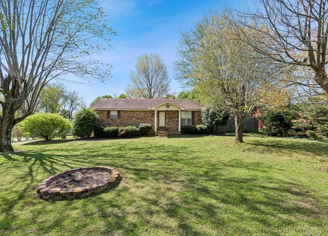 Property at 908 Sycamore St, Lafayette, TN 37083, 3 beds, 2 baths