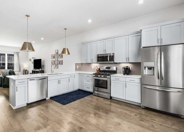 Property at 700 James Ave #11, Nashville, TN 37209, 3 beds, 3.5 baths