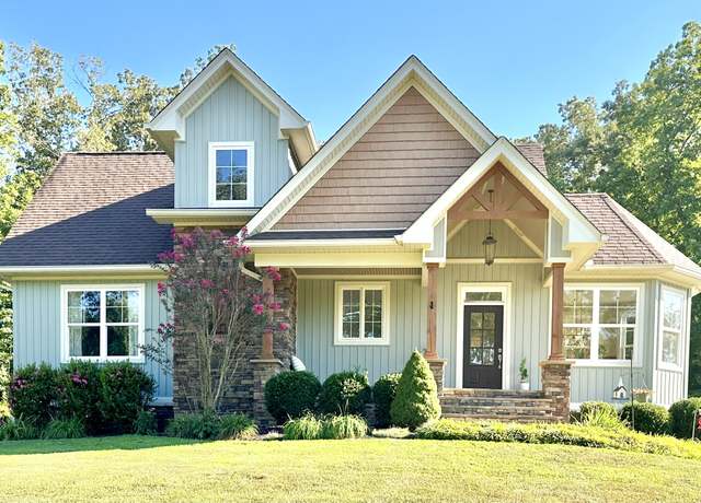 Property at 1136 Dimple Rd S, Chapmansboro, TN 37035, 3 beds, 3 baths