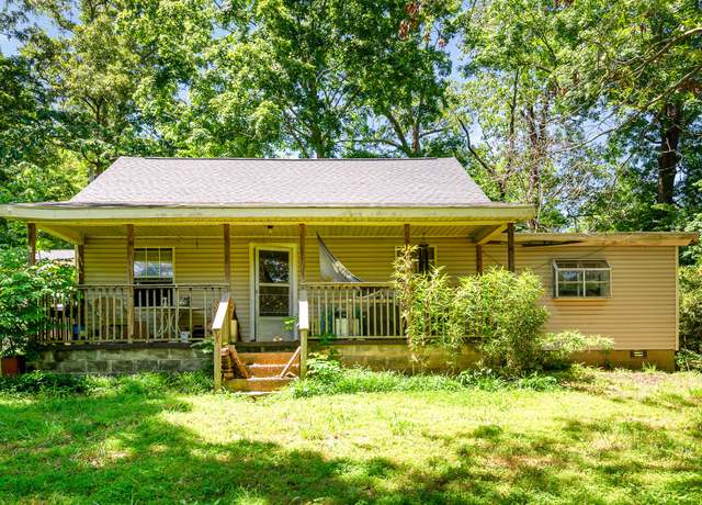 Property at 2454 Highway 48 S, Dickson, TN 37055, 2 beds, 1 bath