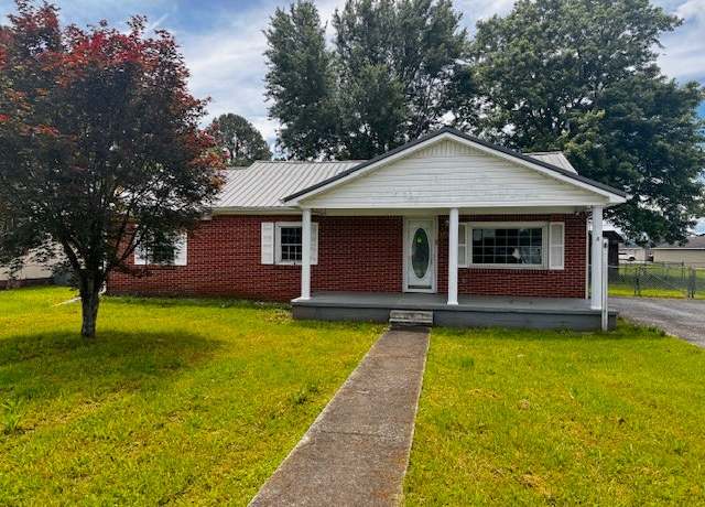 Property at 1211 W Market St, Decherd, TN 37324, 2 beds, 1 bath