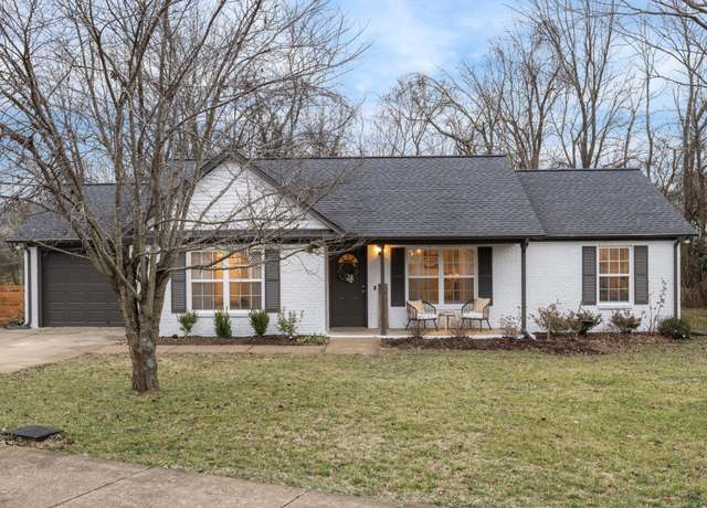 Property at 2028 Golden Ct, Spring Hill, TN 37174, 3 beds, 2 baths