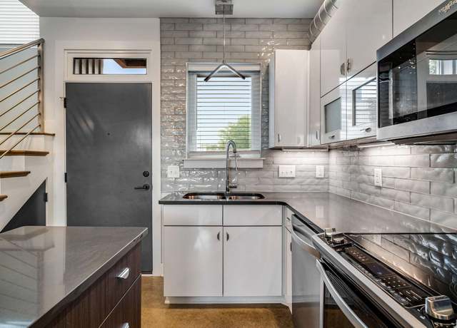 Property at 86 Evanston Ave, Nashville, TN 37207, 2 beds, 2.5 baths