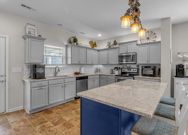 Property at 7108 Colquitt Way, Fairview, TN 37062, 4 beds, 3.5 baths