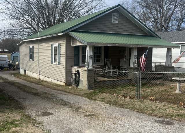 Property at 816 S High St, Winchester, TN 37398, 3 beds, 1 bath