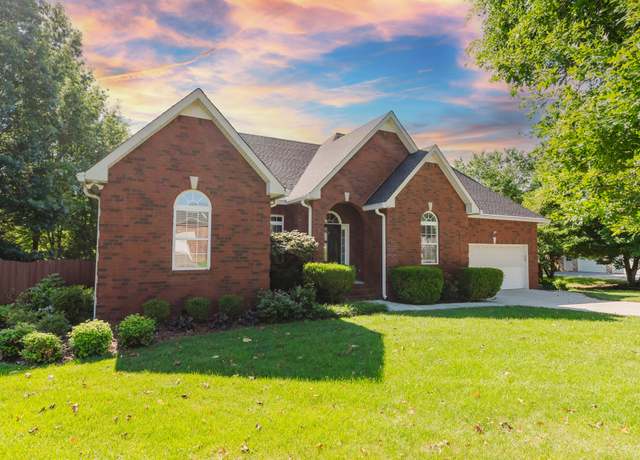 Property at 8020 Burntwood Dr, La Vergne, TN 37086, 4 beds, 3 baths