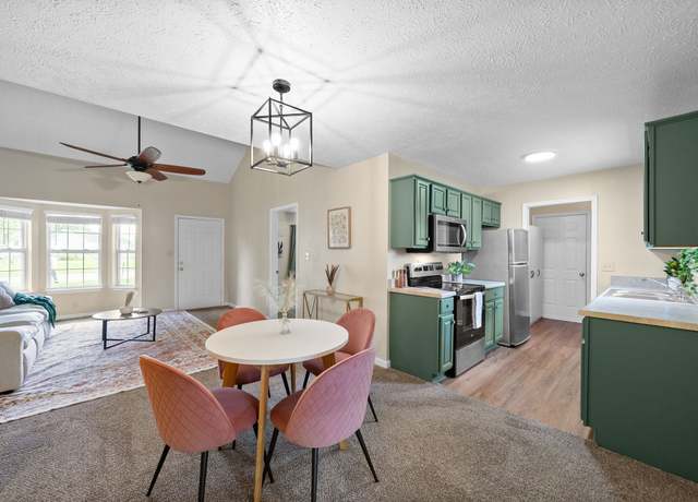 Property at 1055 Meshaw Trl, Clarksville, TN 37040, 3 beds, 2 baths