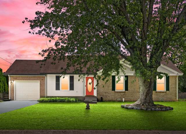 Property at 3421 Polly Dr, Clarksville, TN 37042, 3 beds, 2 baths