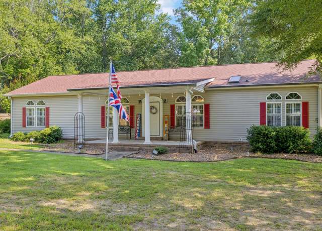 Property at 1108 Lone Oak Rd, Paris, TN 38242, 3 beds, 2 baths