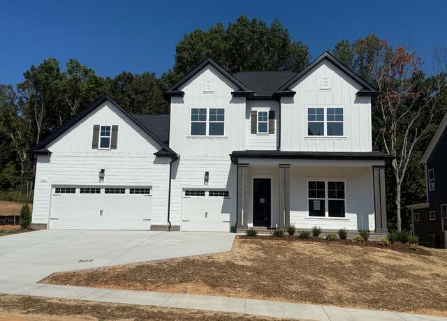 Property at 7263 Fairlawn Dr, Fairview, TN 37062, 5 beds, 4 baths