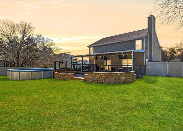 Property at 1314 California Dr, Murfreesboro, TN 37129, 4 beds, 2.5 baths