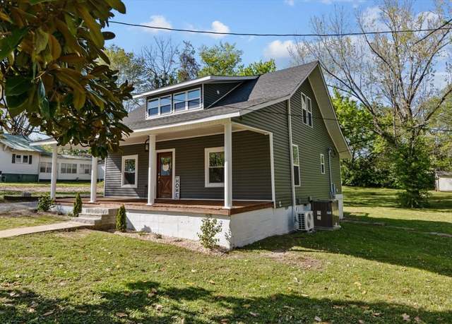 Property at 214 Church St, White Bluff, TN 37187, 3 beds, 2.5 baths