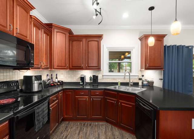 Property at 1105 Mantle Way, Murfreesboro, TN 37129, 4 beds, 2.5 baths