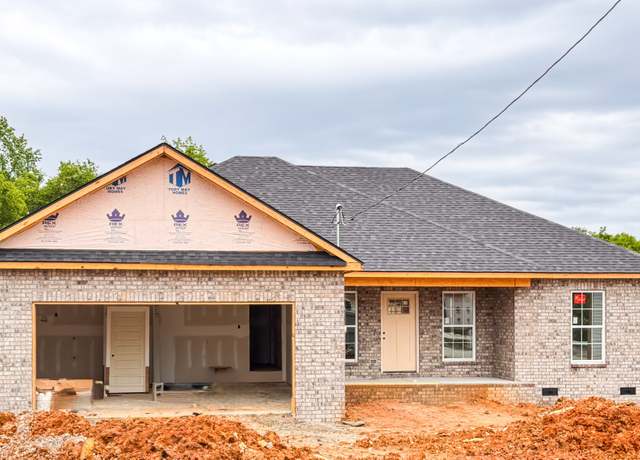 Property at 317 Lee Ln, Shelbyville, TN 37160, 3 beds, 2 baths