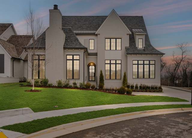 Property at 1376 Duncanwood Ct, Nashville, TN 37204, 4 beds, 5 baths