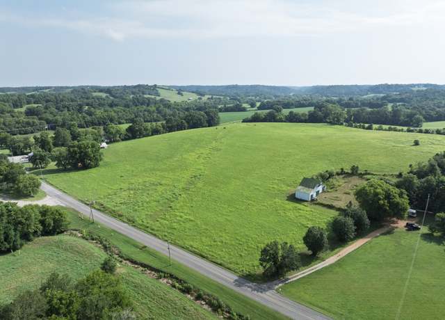 Property at 2470 Santa Fe Pike, Columbia, TN 38401, 3 beds, 1 bath